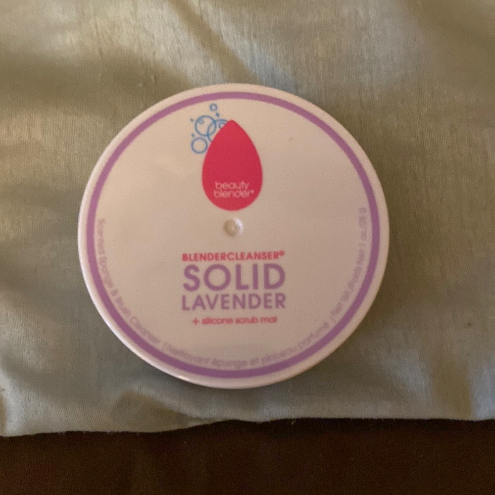 Beauty Blender Solid Lavender + Silicone Scrub Mat- BlenderCleanser-NIB-not used